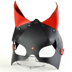 Черно-красная маска с рожками Черно-красная маска с рожками