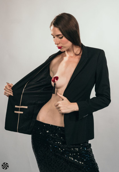 Красные пэстисы-сердечки Gipsy с черными кисточками Красные пэстисы-сердечки Gipsy с черными кисточками