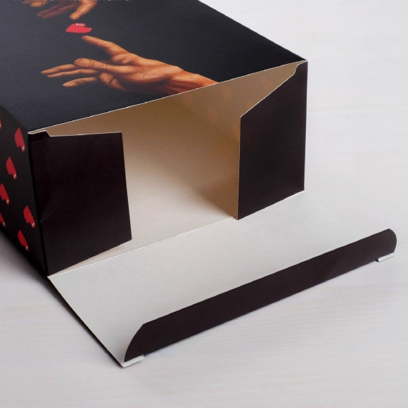 Складная коробка Love - 16 х 23 см. Складная коробка Love - 16 х 23 см.