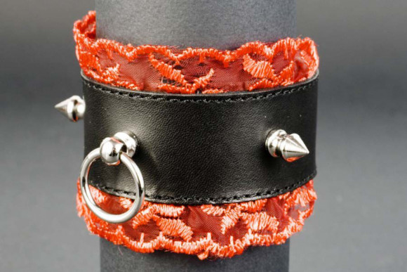 Чёрно-красный подшитый запястник Готика-1 Чёрно-красный подшитый запястник Готика-1