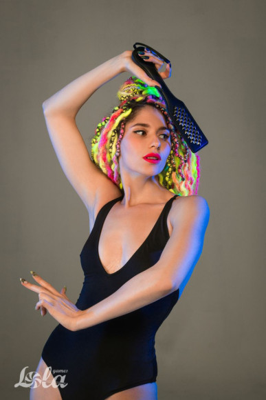 Шлепалка Hot Spot с заклепками - 32 см. Шлепалка Hot Spot с заклепками - 32 см.