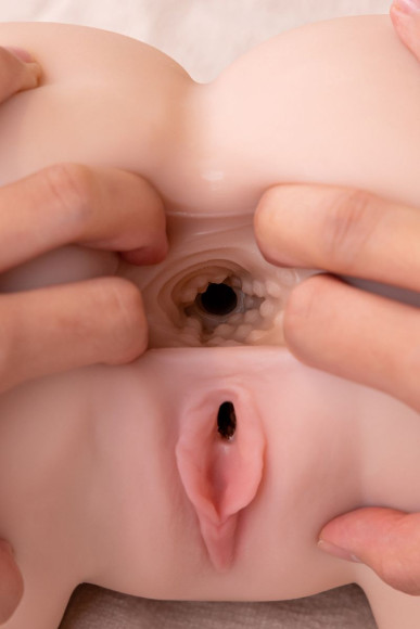 Мастурбатор-полуторс Blythe с функцией вибрации Мастурбатор-полуторс Blythe с функцией вибрации