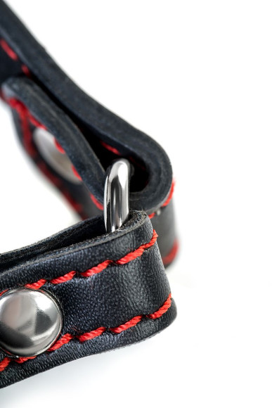 Черный кляп-трензельTOYFA Theatre в виде косточки Черный кляп-трензельTOYFA Theatre в виде косточки