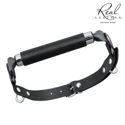 Черный кожаный кляп-трензель Черный кожаный кляп-трензель