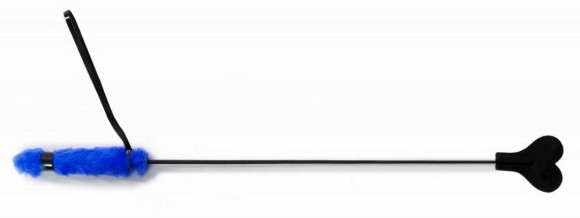 Черный стек-сердце с синей ручкой - 61 см. Черный стек-сердце с синей ручкой - 61 см.