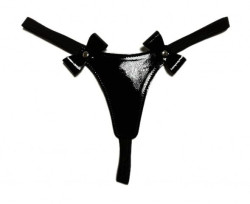 Черные лаковые трусики-стринги с бантиками Черные лаковые трусики-стринги с бантиками