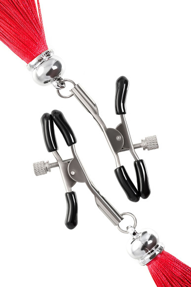 Зажимы на соски «Прищепки» с красными кисточками из шелка Зажимы на соски «Прищепки» с красными кисточками из шелка