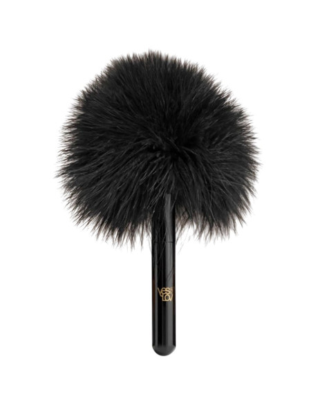 Черная перьевая кисточка с гладкой ручкой Черная перьевая кисточка с гладкой ручкой