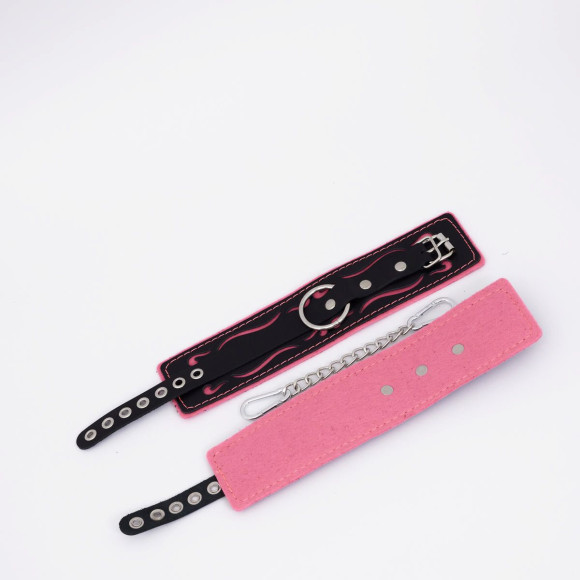 Черно-розовые кожаные оковы с розовой строчкой Черно-розовые кожаные оковы с розовой строчкой