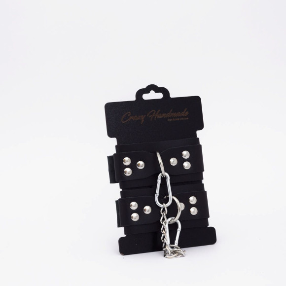 Черные кожаные наручники с регулируемыми ремешками Черные кожаные наручники с регулируемыми ремешками