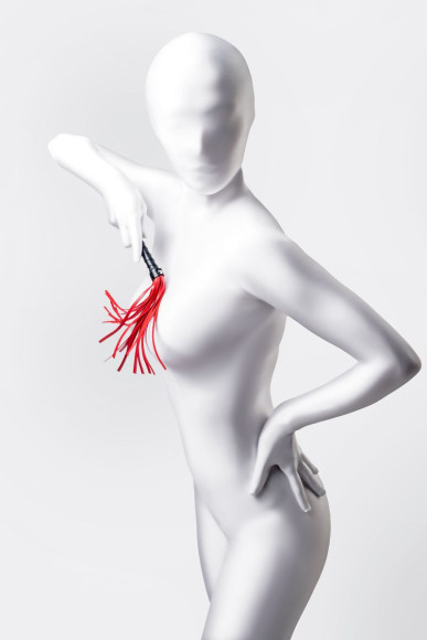 Красно-черный флоггер Anonymo - 28 см. Красно-черный флоггер Anonymo - 28 см.