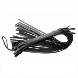 Чёрная плетка из натуральной кожи - 60 см. Чёрная плетка из натуральной кожи - 60 см.